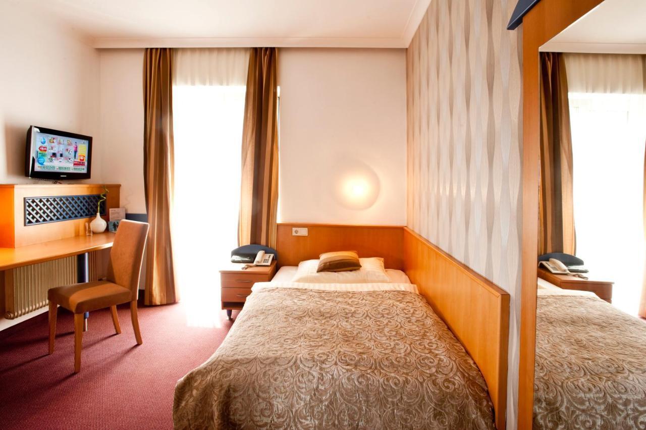 Hotel Geyer Klagenfurt am Woerthersee Exterior photo